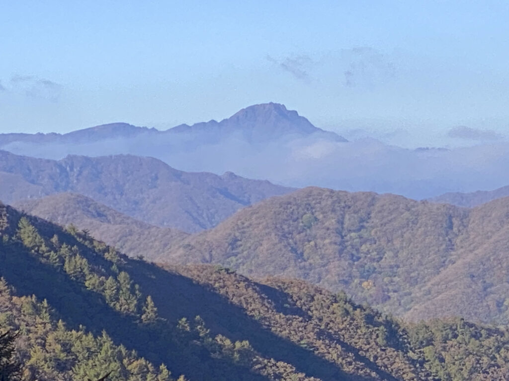 Jirisan multi-day traverse hike South Korea